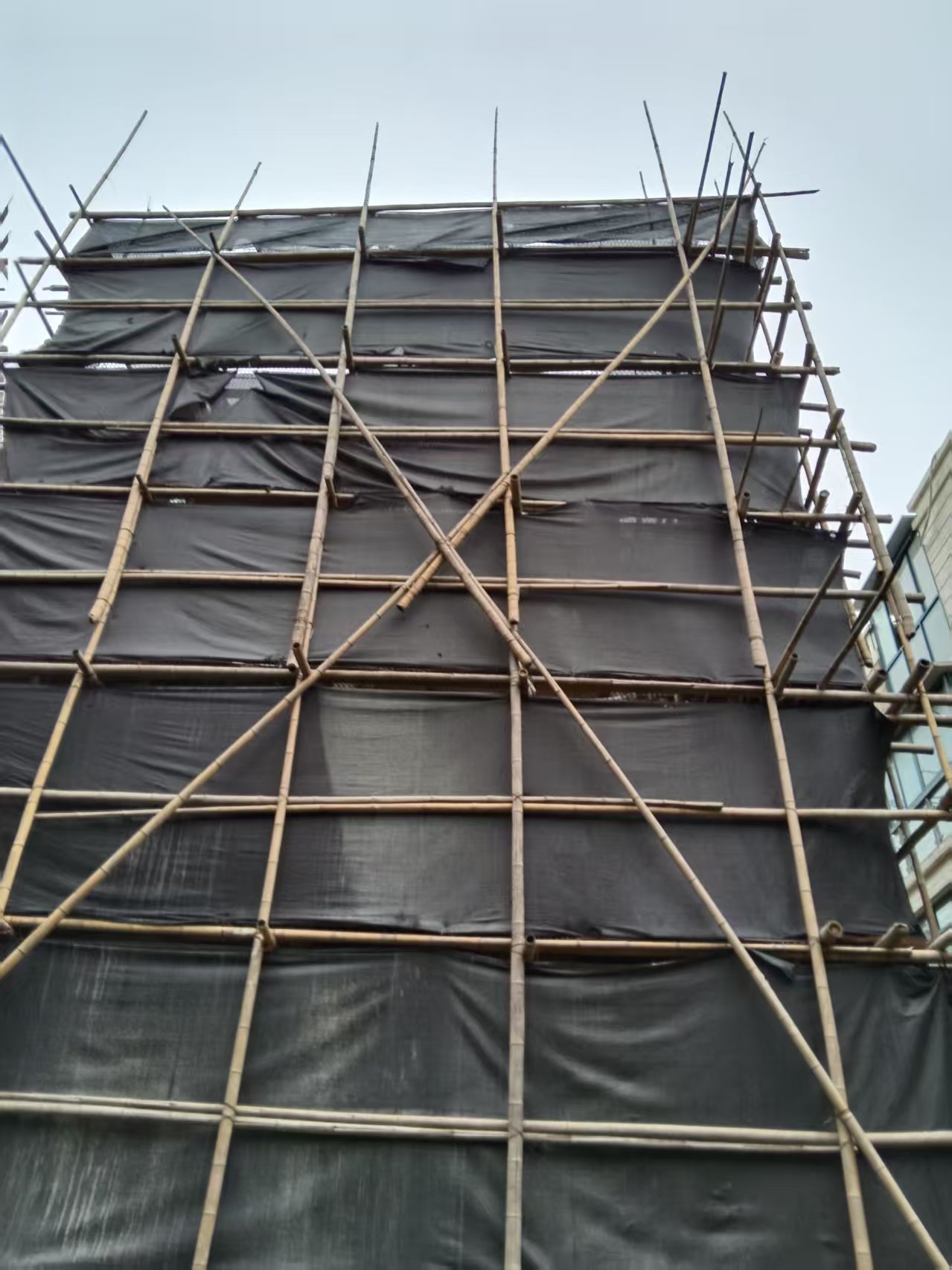 上海毛竹脚手架搭建规范-按平方收费安全施工更放心